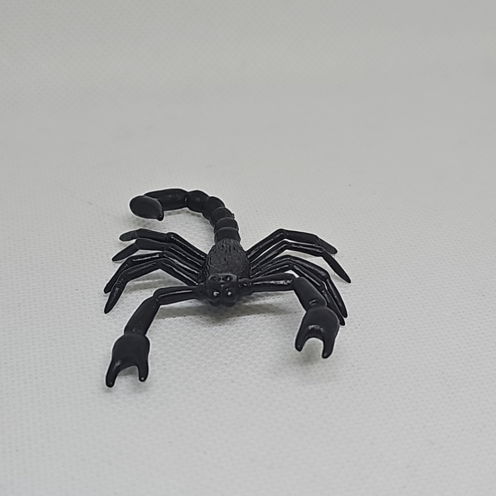 Scorpion Black Figure 2.5" China Safari LTD